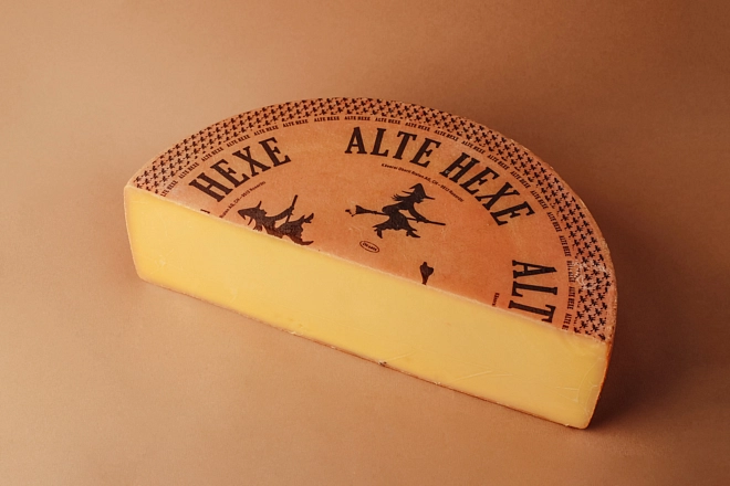Сыр Старая Ведьма 55% «Margot Fromages S.A»