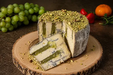 Сыр Горгонзола с фисташками Сырный Сомелье, 60%