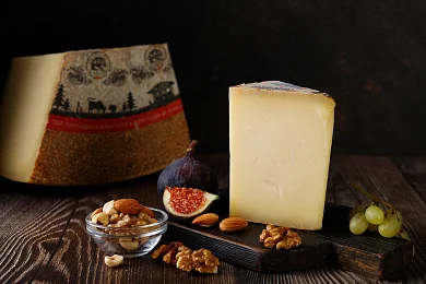 Сыр Грюйер Альпийский 49% "Margot Fromages S.A"