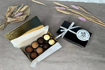 Ассорти из 8 сырных конфет Три сыра "Сырный сомелье"